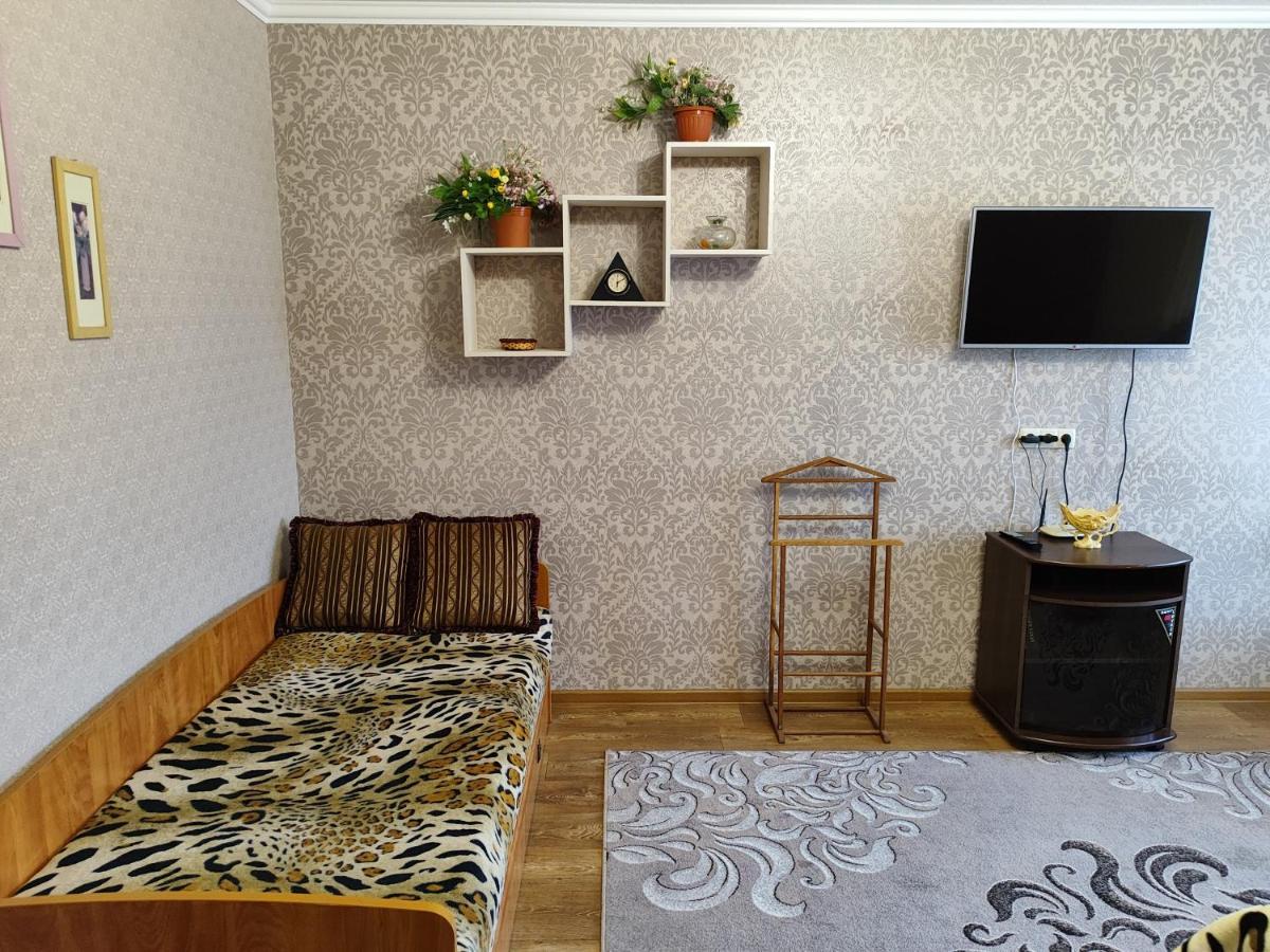 Новобудова Центр Либiдь Плаза Apartment คเมลไนป์สกาเย ภายนอก รูปภาพ