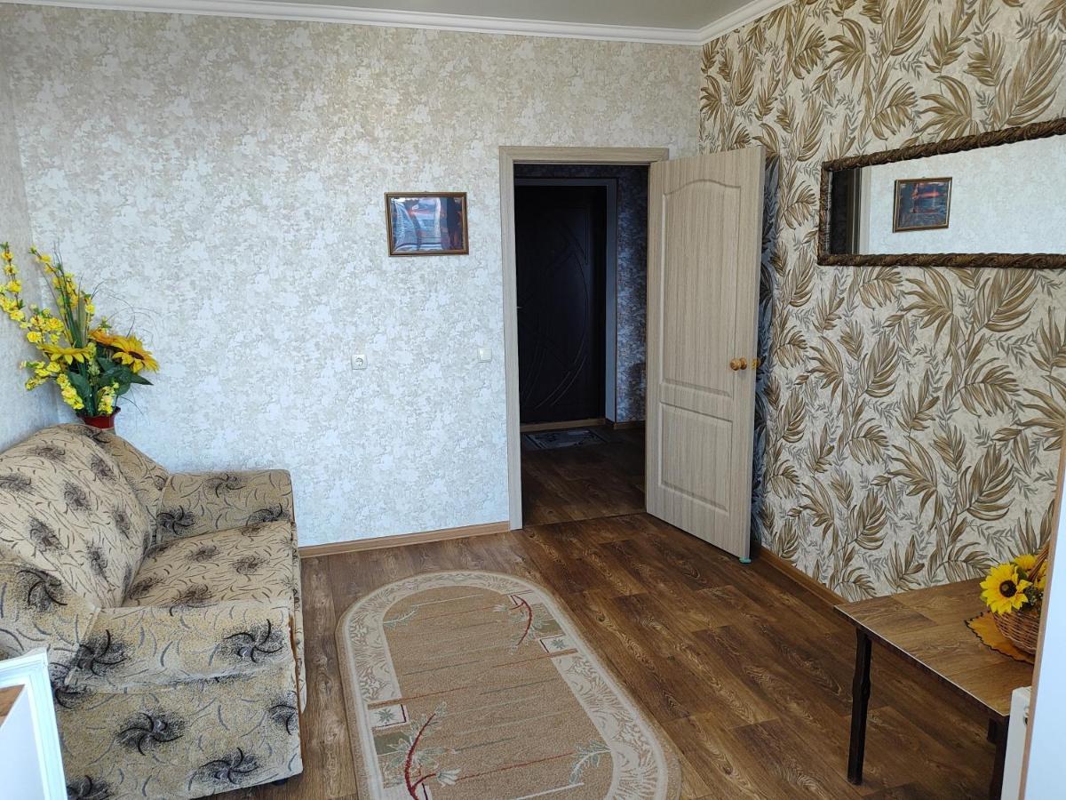 Новобудова Центр Либiдь Плаза Apartment คเมลไนป์สกาเย ภายนอก รูปภาพ